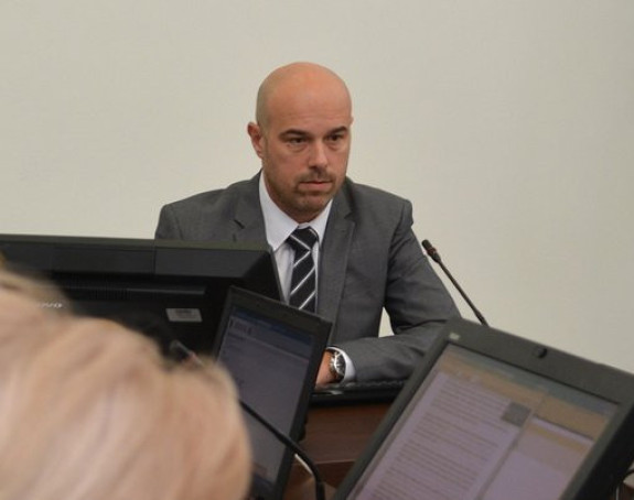 Interesi se lome preko pravosuđa