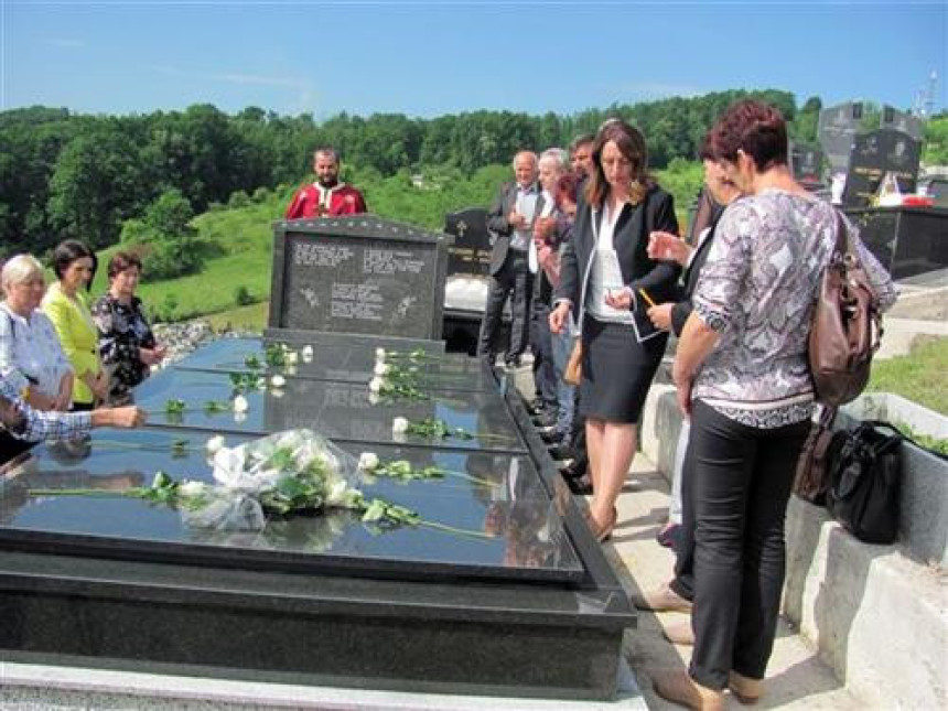 Како убицама опростити дјецу?