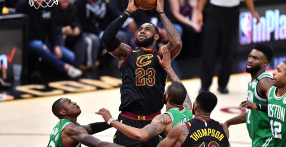 Леброн спаковао Бостону 71 пред пут у "Гарден"!