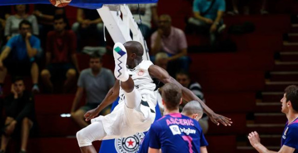 Видео: Си пао на главу, није добро, у болници је!