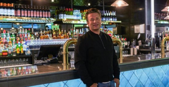 Propao lanac restorana Džejmija Olivera
