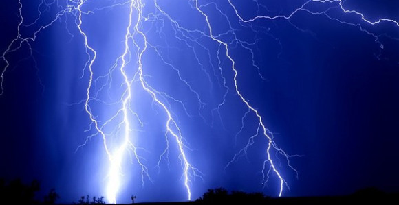 Upozorenje: Moguće grmljavine