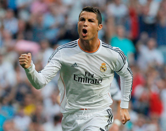 Oteo mikrofon od novinara i bacio