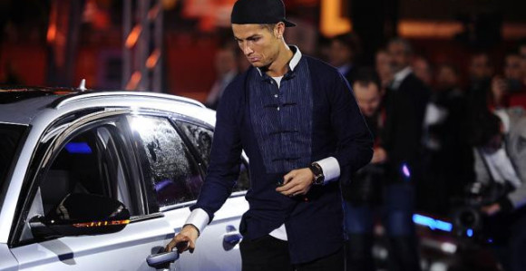 Špigl: Ronaldo potpisivao falsifikovana dokumenta!