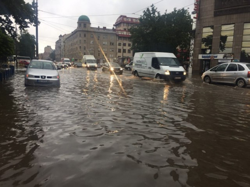 Прави потоп на улицама Београда