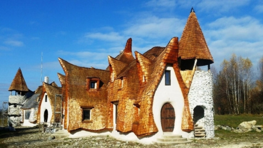 Румуни направили "хобитску кућу" из бајке
