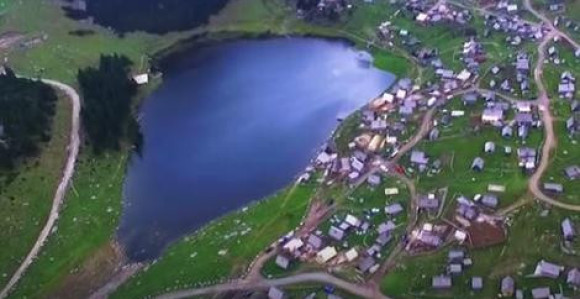 Mladić nestao u prevrtanju čamca 