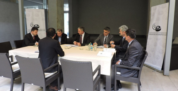 Koliko je uradio poslanički klub?