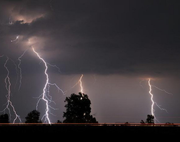 Stradao od udara groma u Tešnju