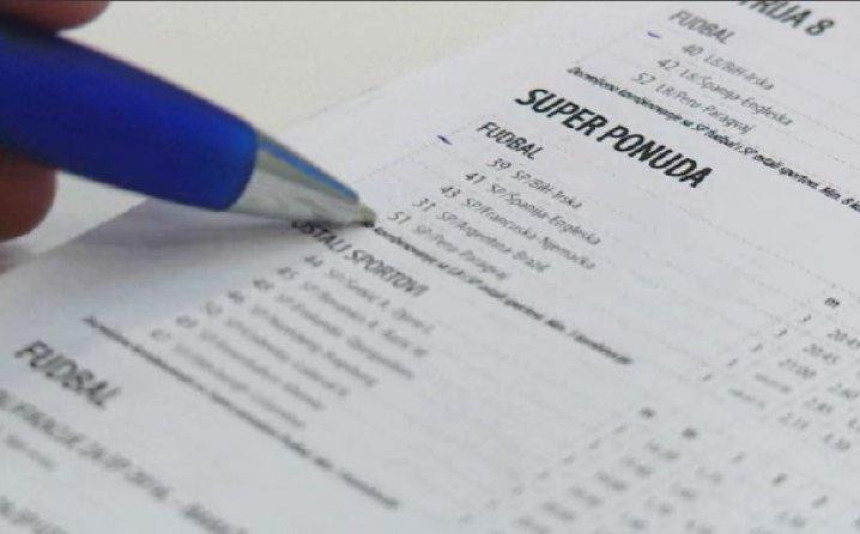 Погодио 29 парова и остао 'кратких рукава'