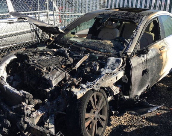 Noćas gorio mercedes prijedorskog advokata