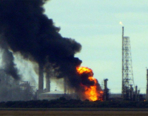 Kulja crni dim, spašeni radnici