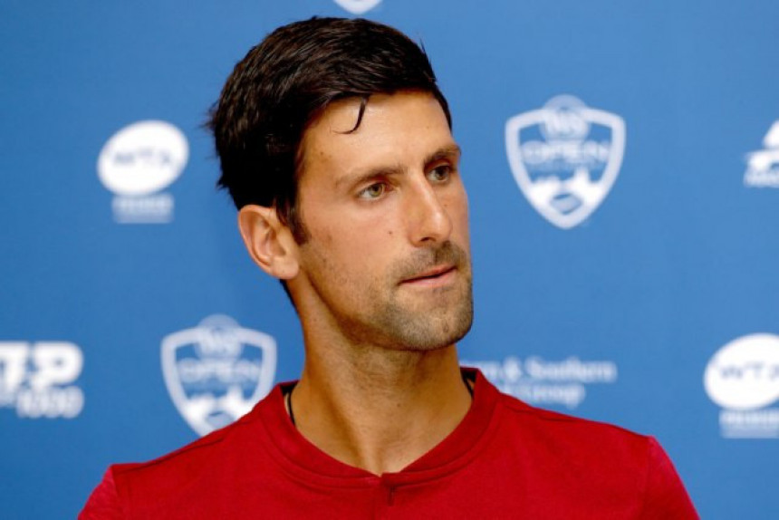 Novak odbio da odgovori na pitanje o žrijebu i Federeru!