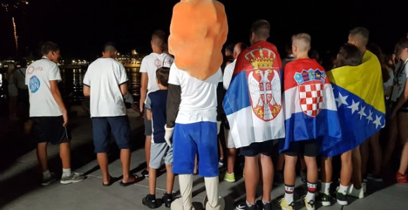 Matori, učite od djece! Djeco, ostanite takvi...