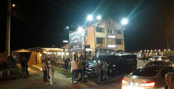 Ubijen muškarac ispred restorana u Novom Pazaru