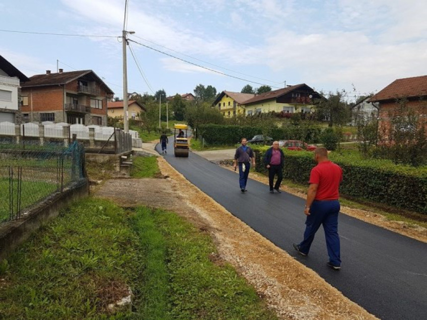 Srbac: Božića Potok dobio asfalt