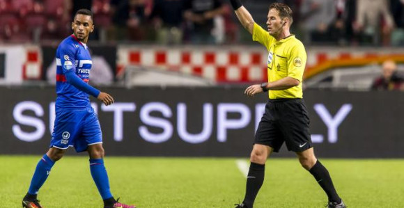 Video - Nova era fudbala: Prvo isključenje zbog TV snimka!