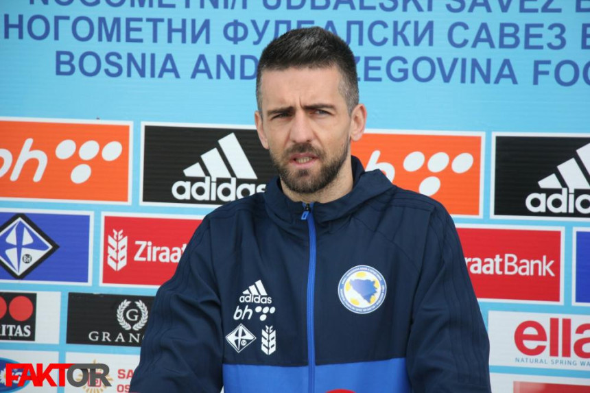 Ibišević: Nisam u sukobu s Baždarevićem!