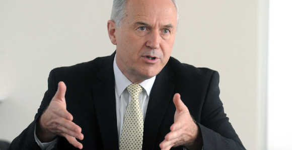 Sporan i zakon o referendumu