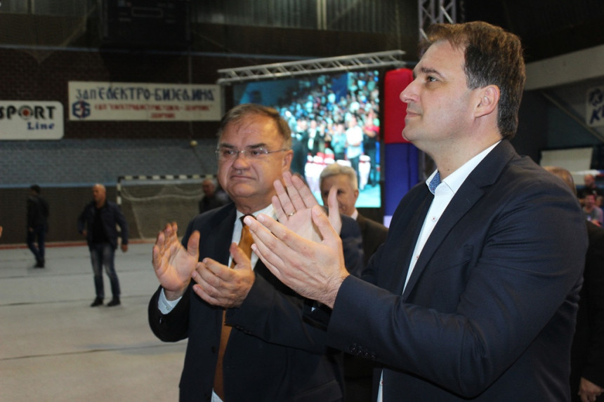 Izađite na izbore smijenite bahate!