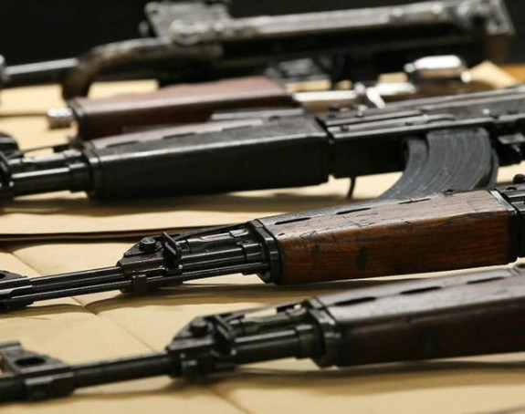 Prodajom oružja oštetio budžet 