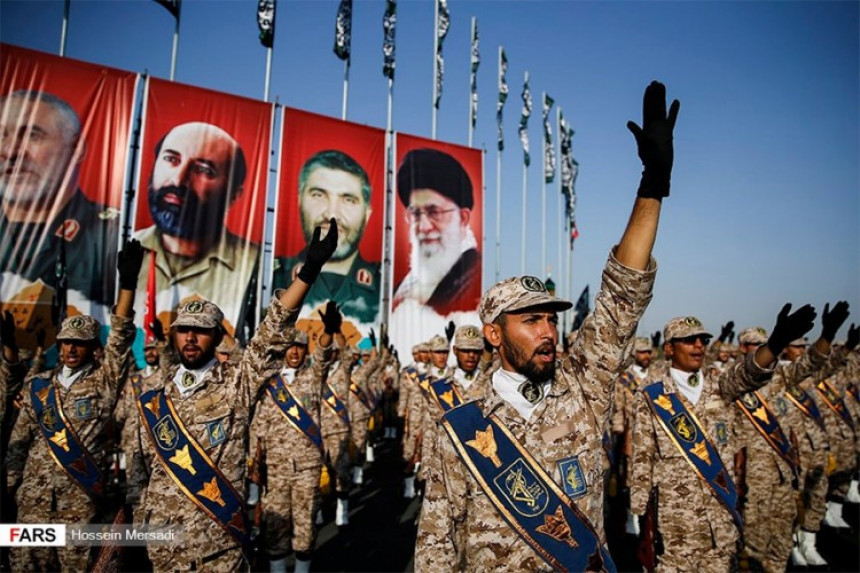 Иран на војној паради представио ново оружје