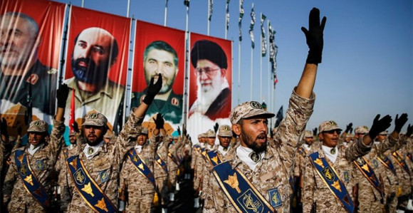 Иран на војној паради представио ново оружје