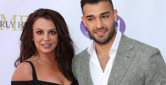 Pjevačica ne liči na sebe: Slomili je problemi