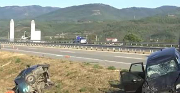 Otišli da kupe automobil, pa doživjeli udes  