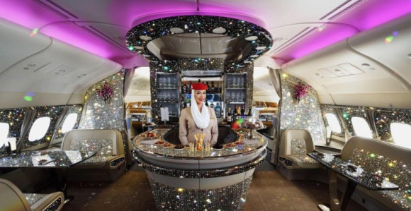 Prva klasa u avionu ukrašena sa dijamantima