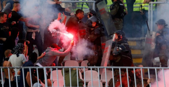 Tuča "delija" i policije pred "vječiti" derbi