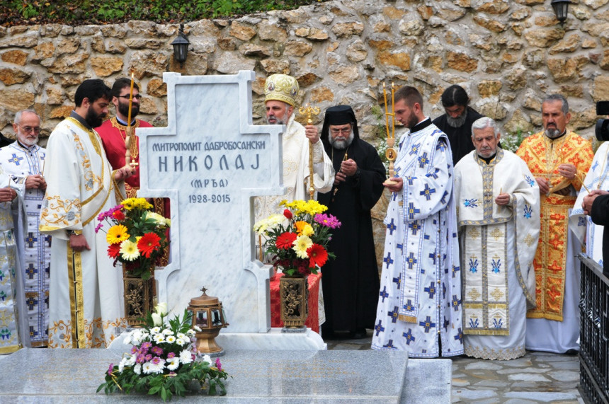 Parastos za pokojnog mitropolita Nikolaja