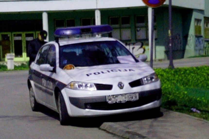 Starac se objesio na balkonu