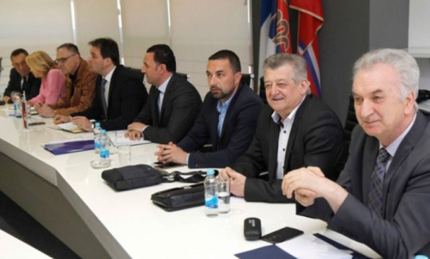 Dakić: Gladne oči SDS-ovih prvaka