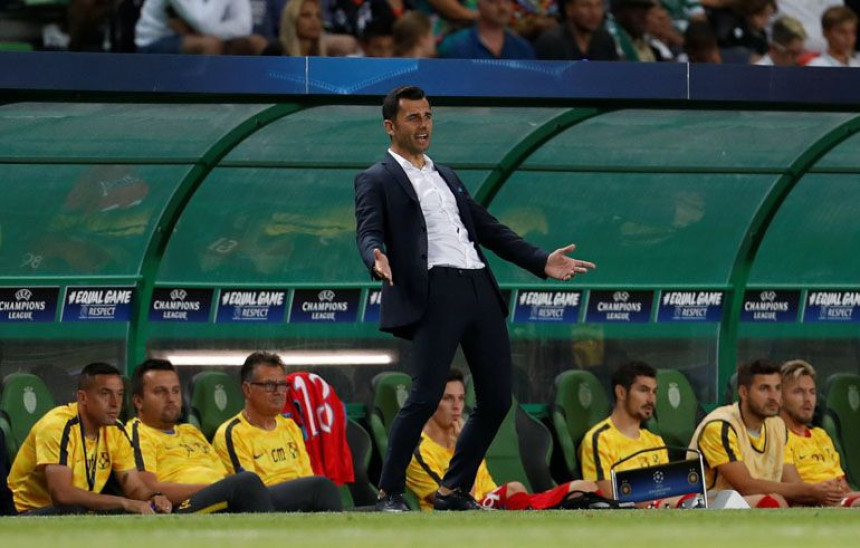 Trener: Kad bih se barem nešto pitao...!