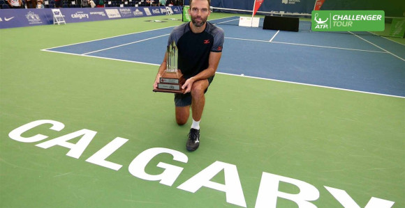 Karlović na pragu pete decenije osvaja titule!