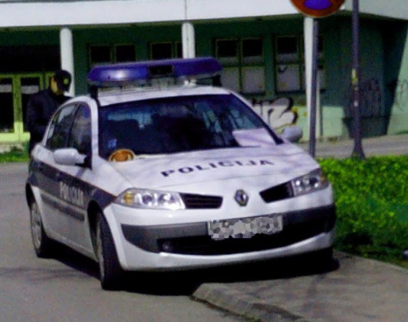 Starac se objesio na balkonu