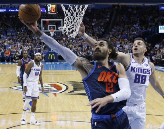 Bjelica univerzalac Kingsa, Bobiju "mrvice" od Riversa!