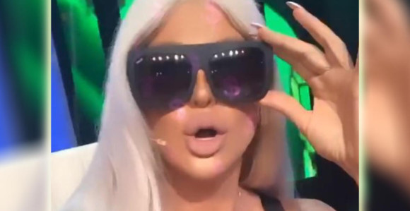 JK skinula gaćice, internet se usijao!