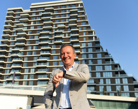 Žika Šarenica postao Beograđanin na vodi! 