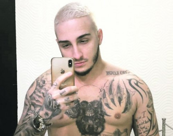 Vuk Mob doživeo saobraćajku!