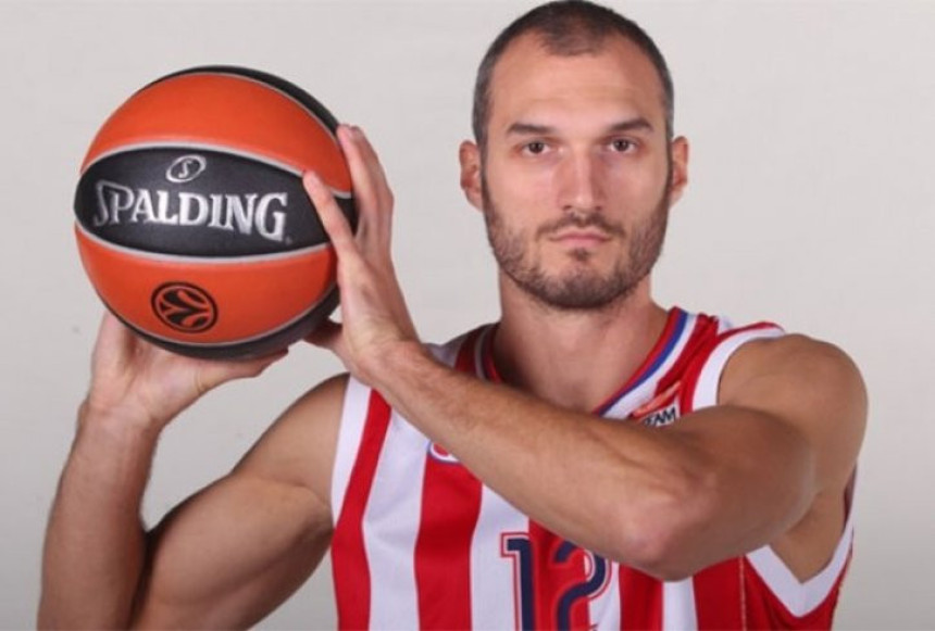 Marko Simonović: Ponosni tata "namjestio" ruku!