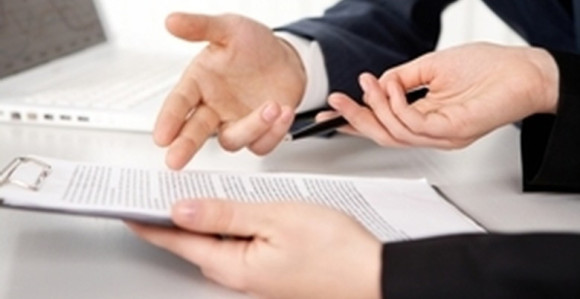 Поништавају тендере да продуже уговоре