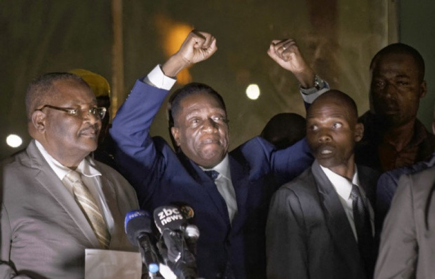 Mnangagva: Nova faza demokratije