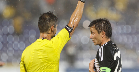 Vjeruje li neko u ovo? Ljudi u crnom, crno vam se piše!