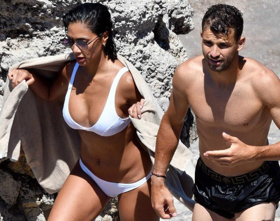 Zbog seksi Nikol teniser dominira