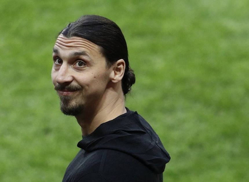 Intervju: Zašto Zlatan na zidu ima fotografiju stopala?!