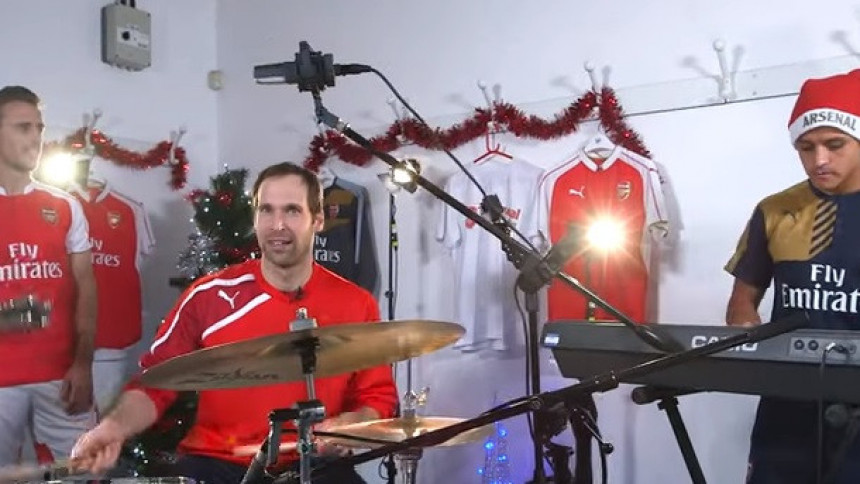 Video: Arsenalov muzički bend...!