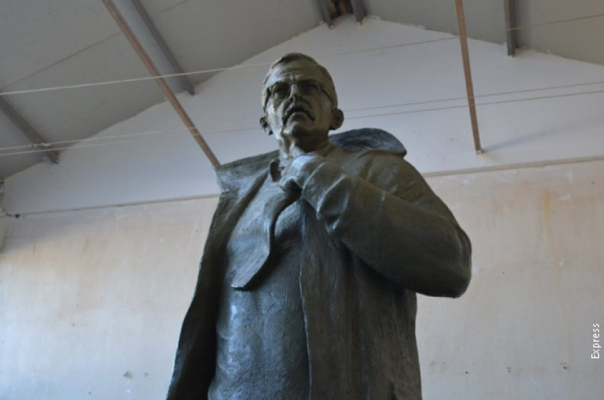 Vilijem Voker dobija spomenik na Kosovu