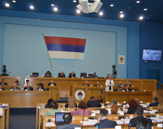 Бојкот излагања премијерке